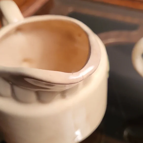 Vintage McCoy Brushed Creamer and Sugar Bowl - Picture 5 of 9